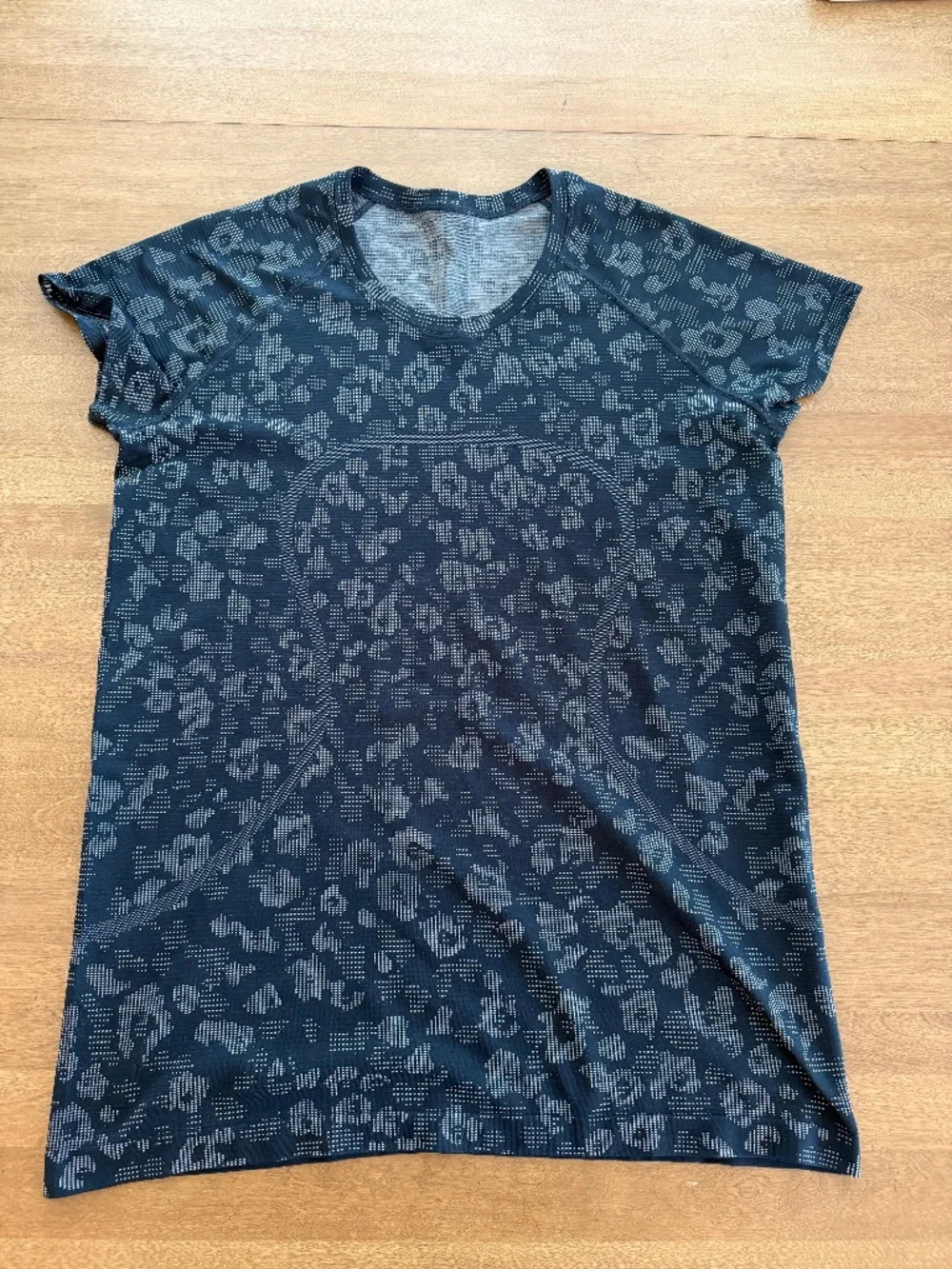 Lululemon Swiftly Tech Short-Sleeve Shirt 2.0 *Hip Length*